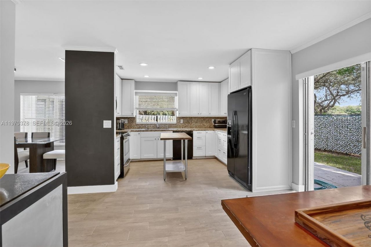 4700 Grapevine Way , Davie, FL 33331 Photo