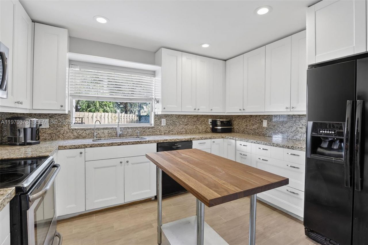 4700 Grapevine Way , Davie, FL 33331 Photo