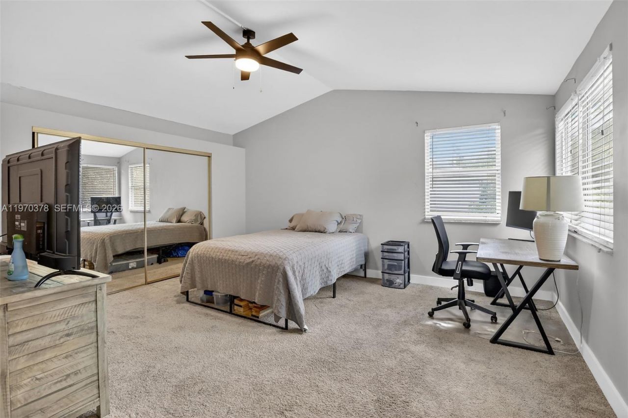 4700 Grapevine Way , Davie, FL 33331 Photo