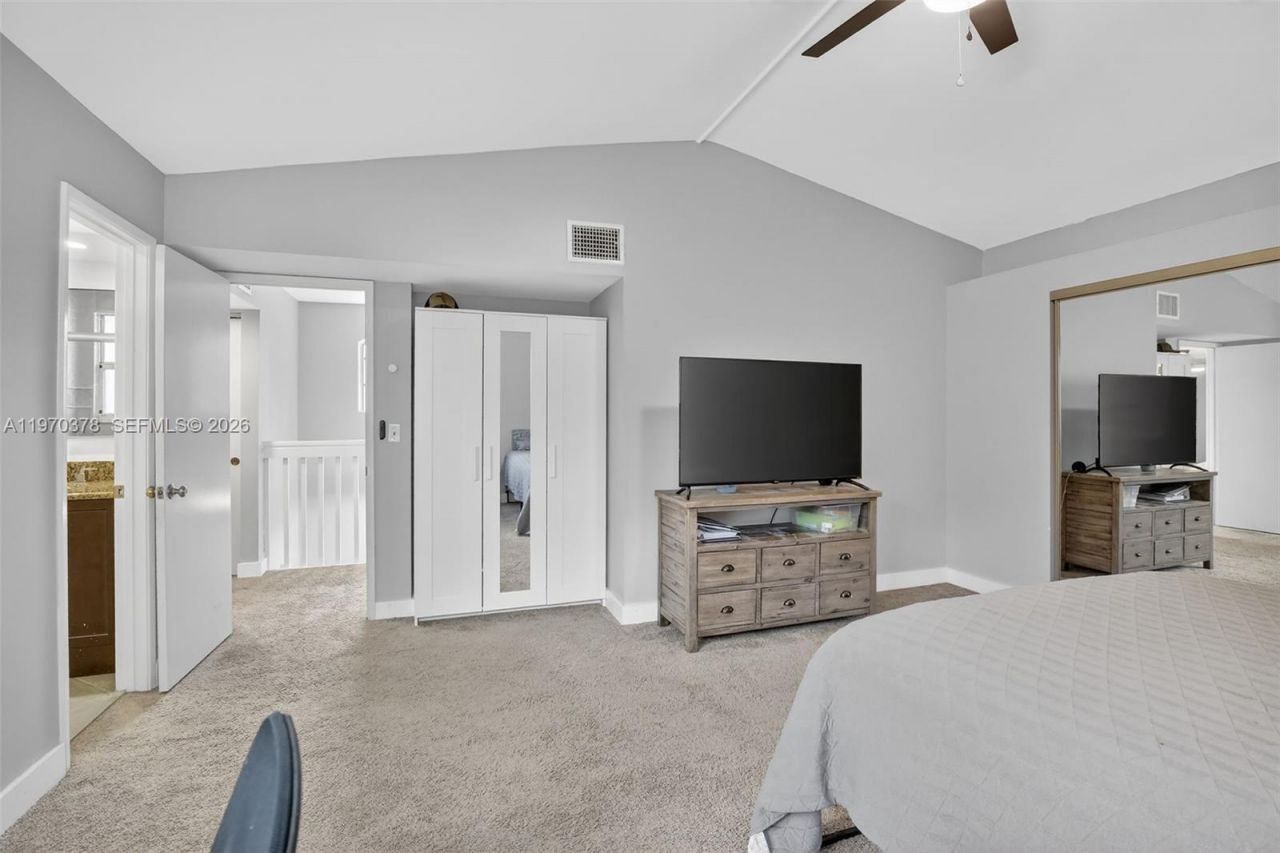 4700 Grapevine Way , Davie, FL 33331 Photo