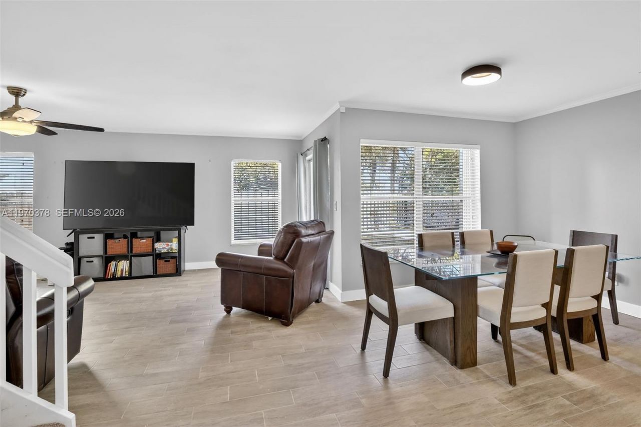 4700 Grapevine Way , Davie, FL 33331 Photo