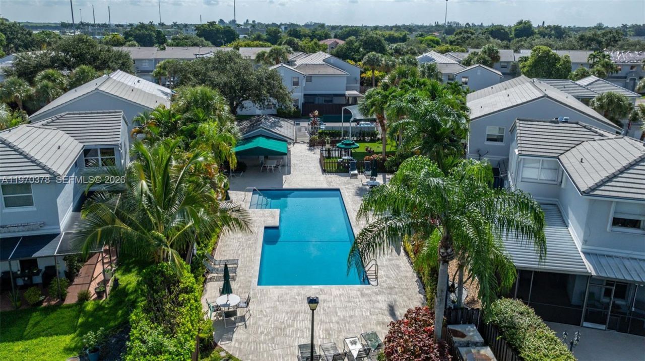 4700 Grapevine Way , Davie, FL 33331 Photo