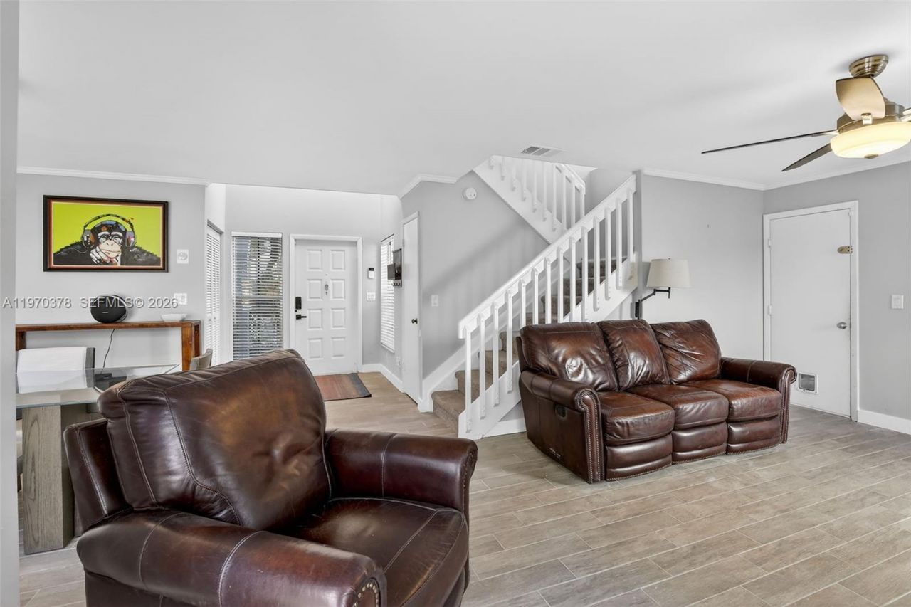 4700 Grapevine Way , Davie, FL 33331 Photo