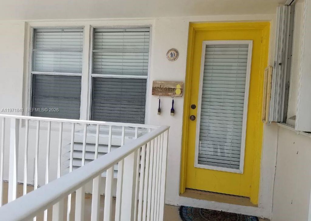 309 Crocus Ter , Unit 10, Hollywood, FL 33019 Photo