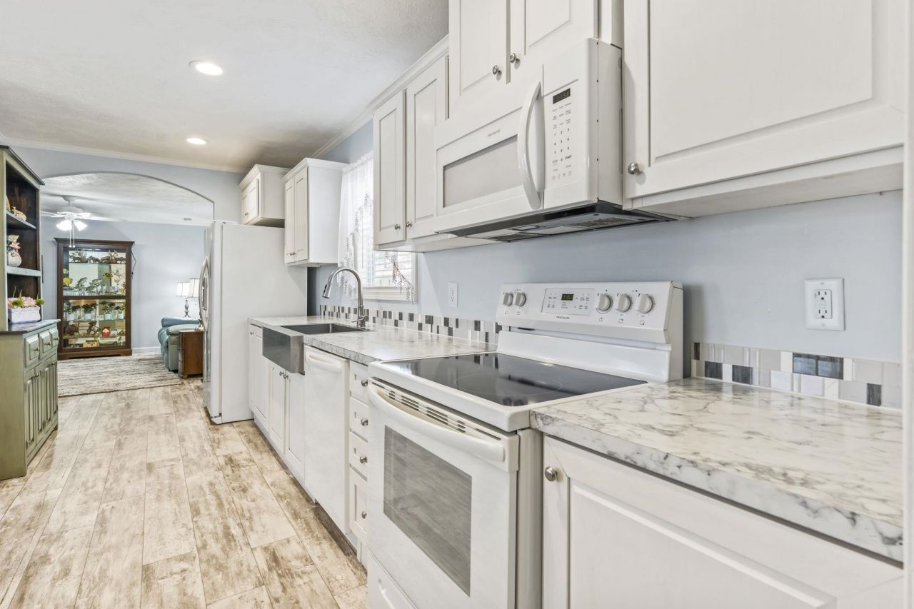 247 Air Stream Dr. Photo 10