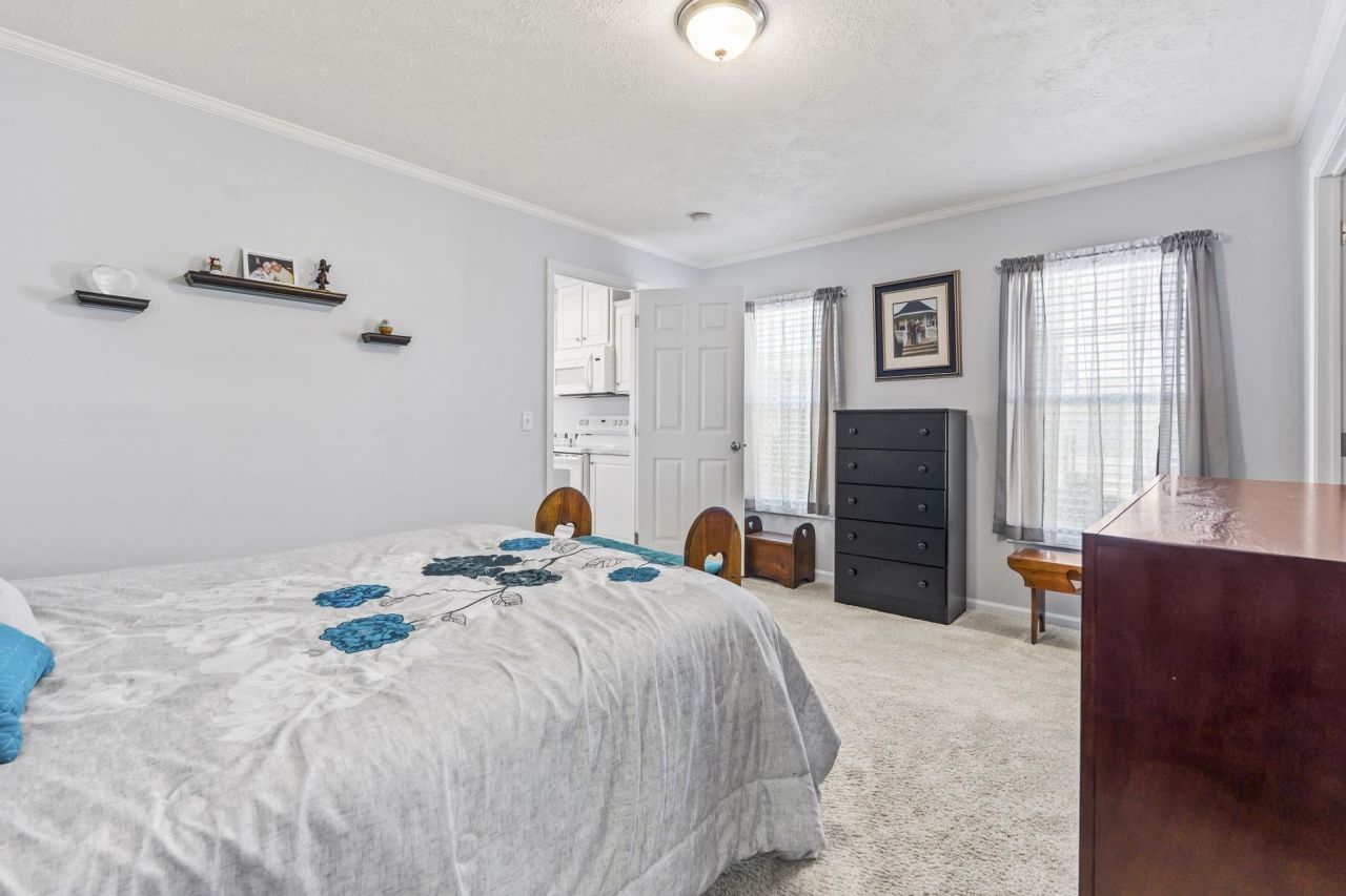 247 Air Stream Dr. Photo 11