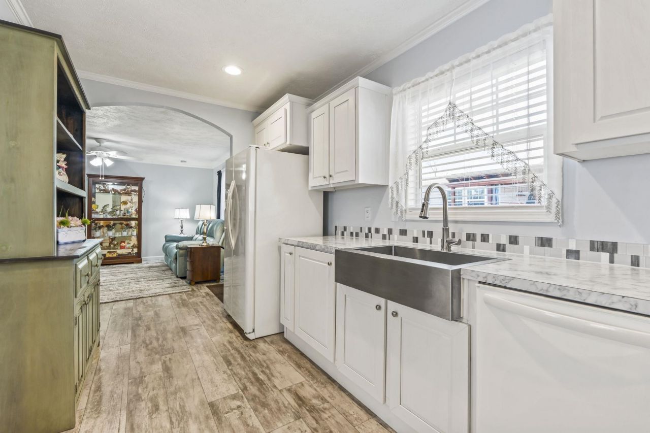 247 Air Stream Dr. Photo 7