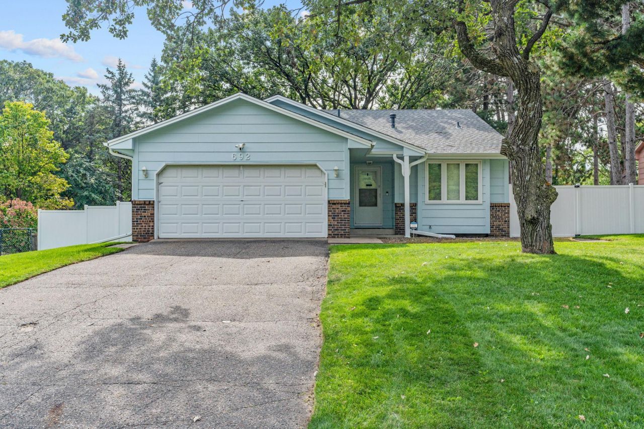 692 123rd Avenue Nw, Coon Rapids, MN 55448 Main Photo