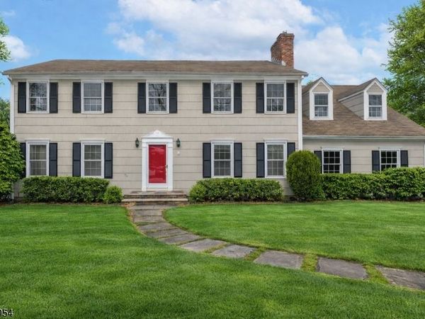 15 Alison Ct, New Providence, NJ 07974