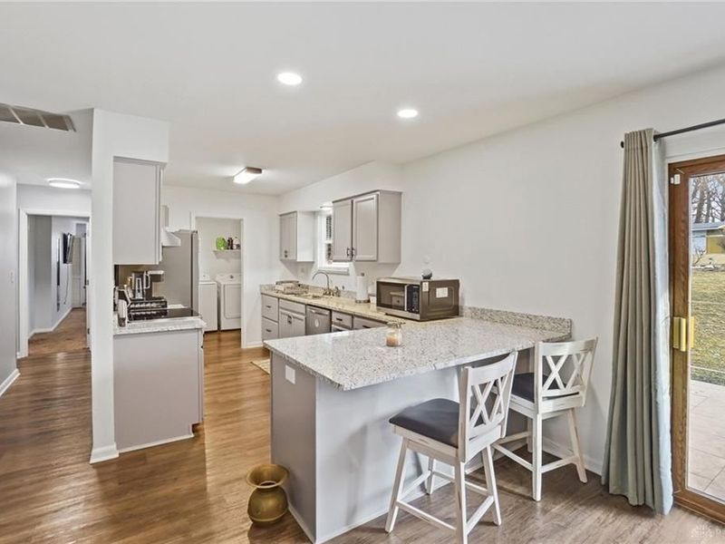 6296 Blossom Park Drive, Dayton, OH 45449 Photo 10