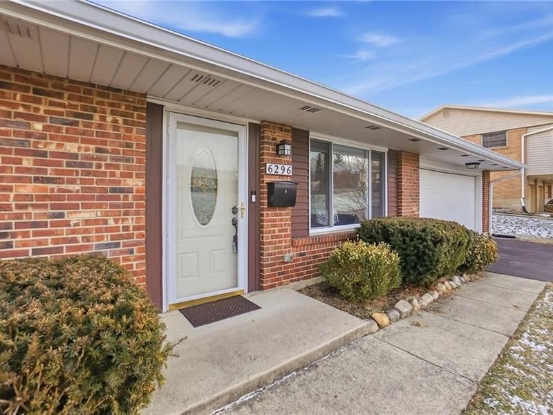 6296 Blossom Park Drive, Dayton, OH 45449 Photo 3