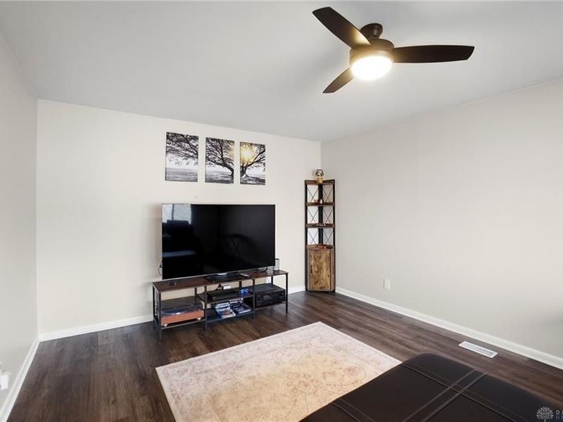 6296 Blossom Park Drive, Dayton, OH 45449 Photo 5