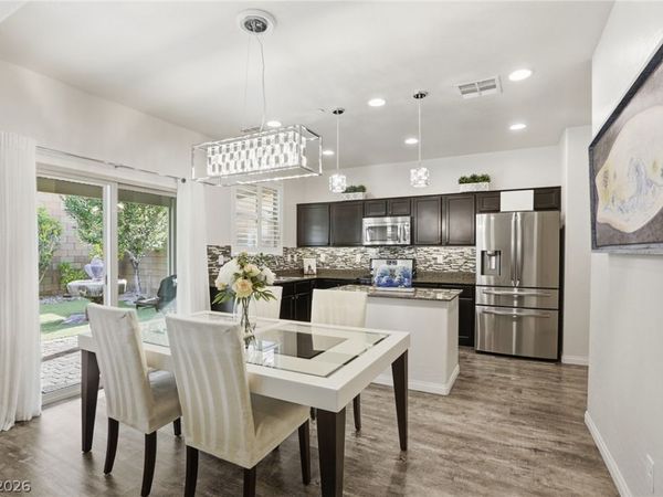 952 Via Gandalfi, Henderson, NV 89011