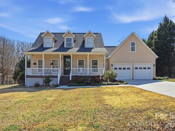 7335 Broad Wing Lane, Sherrills Ford, NC 28673