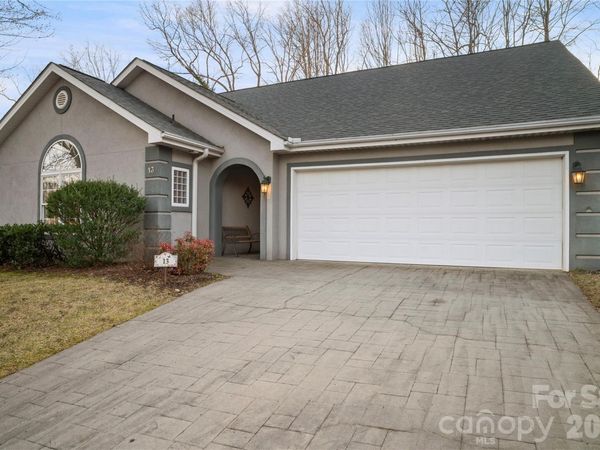 13 Stonebridge Drive, Asheville, NC 28805