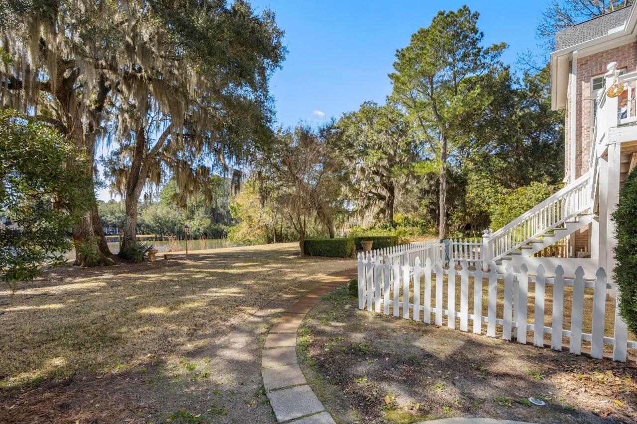 250 Pinckney Ave.  Photo 32