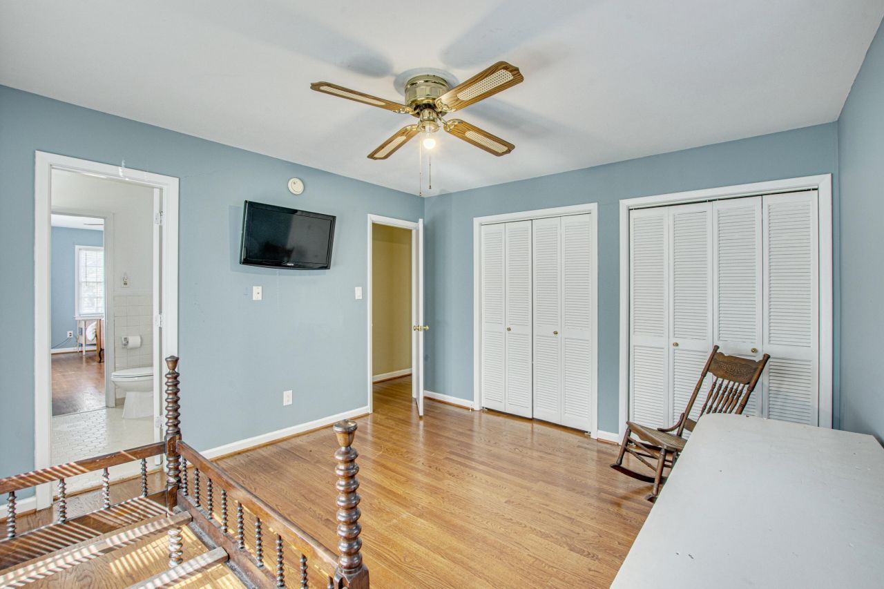 710 S Magnolia Street Photo 12