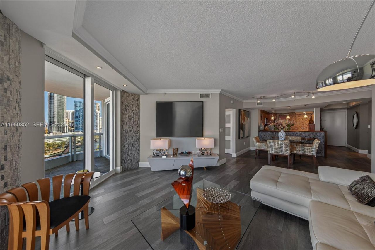 401 SW 4th Ave , Unit 1407, Fort Lauderdale, FL 33315 Photo