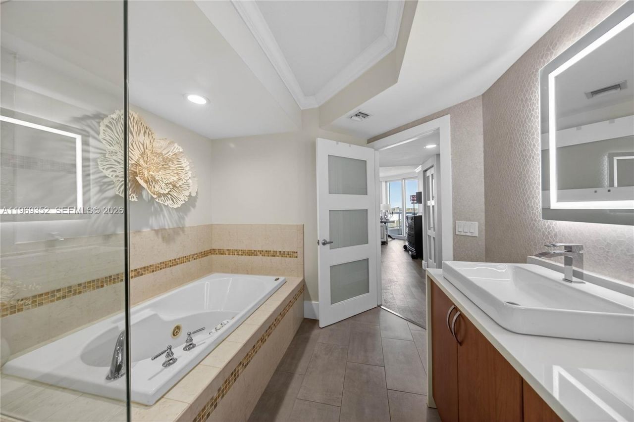 401 SW 4th Ave , Unit 1407, Fort Lauderdale, FL 33315 Photo