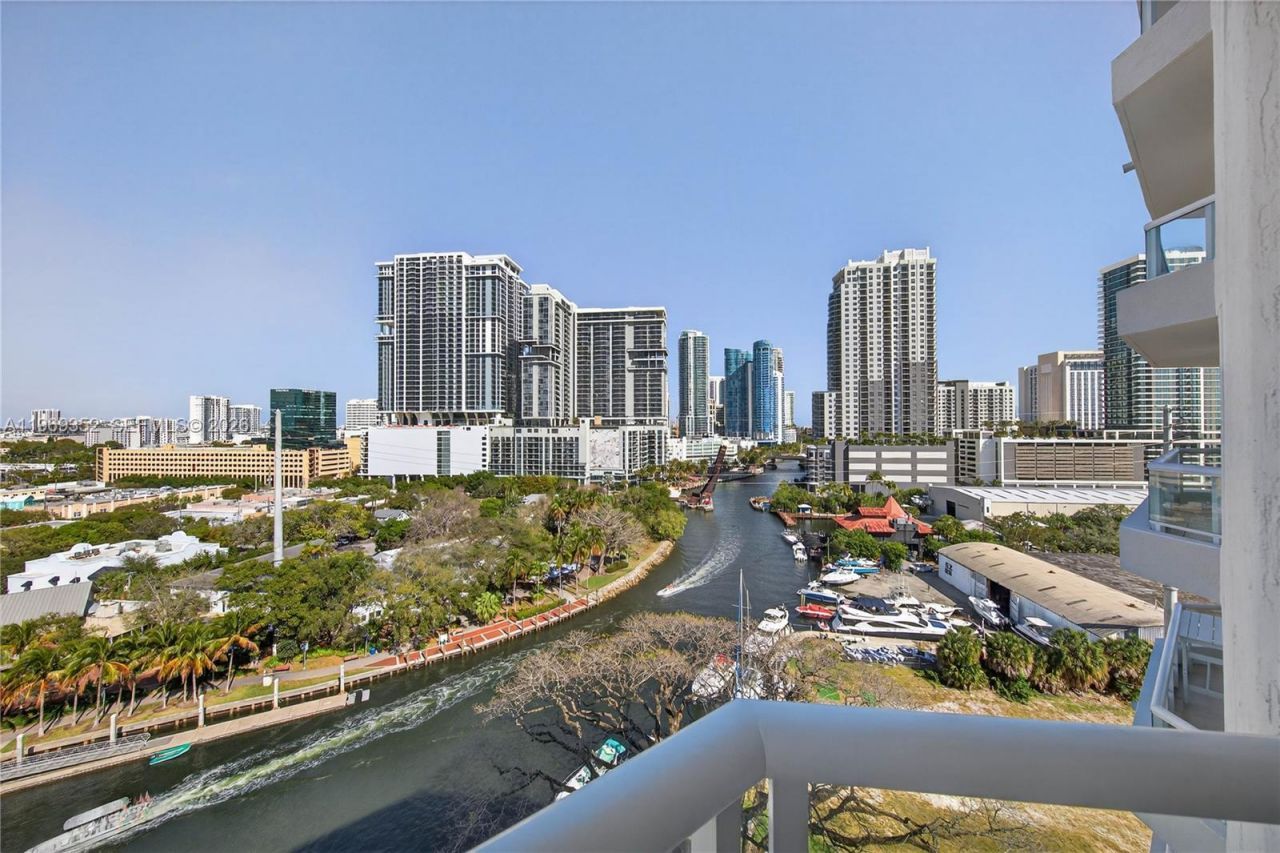 401 SW 4th Ave , Unit 1407, Fort Lauderdale, FL 33315 Photo
