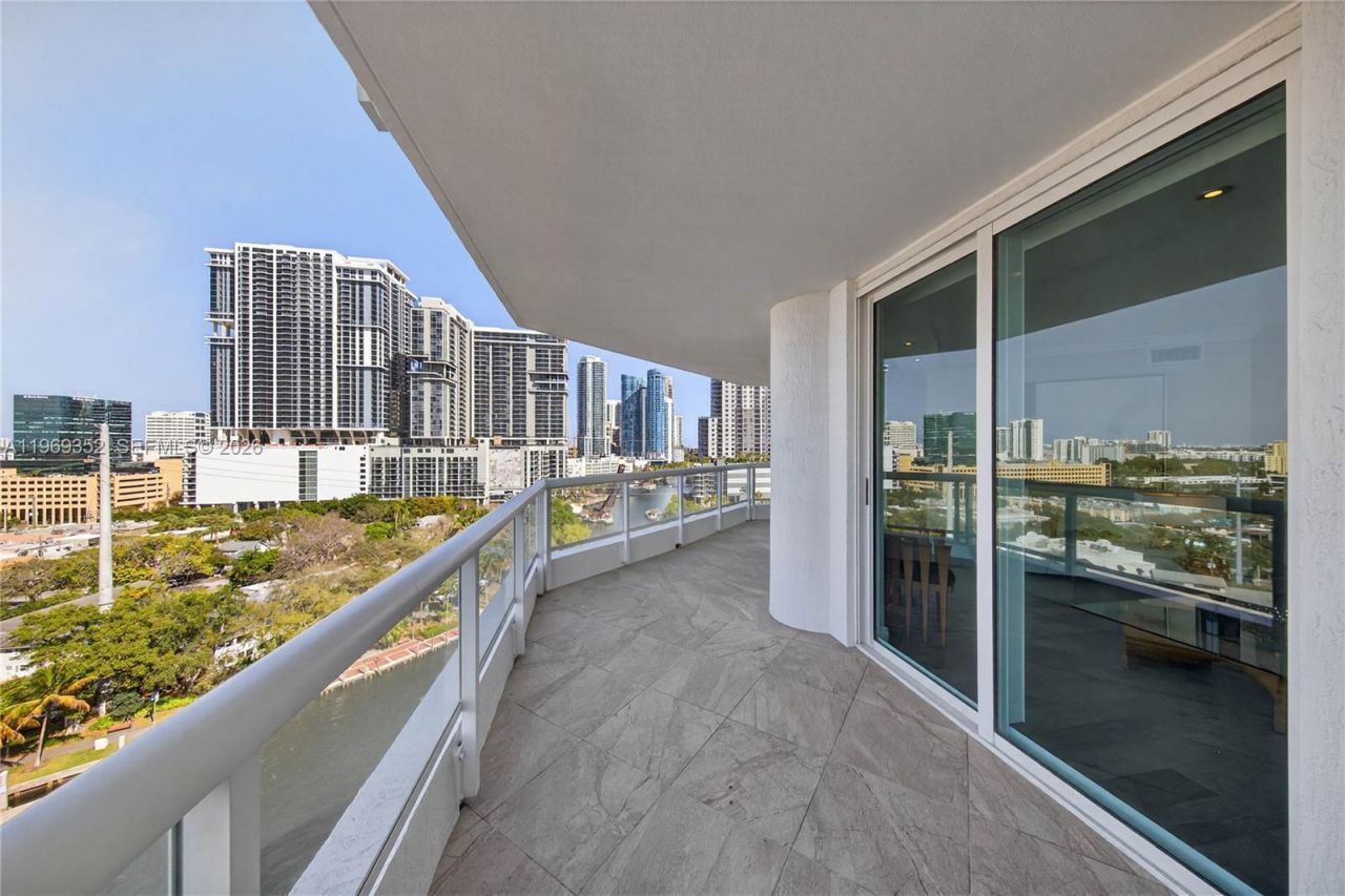 401 SW 4th Ave , Unit 1407, Fort Lauderdale, FL 33315 Photo