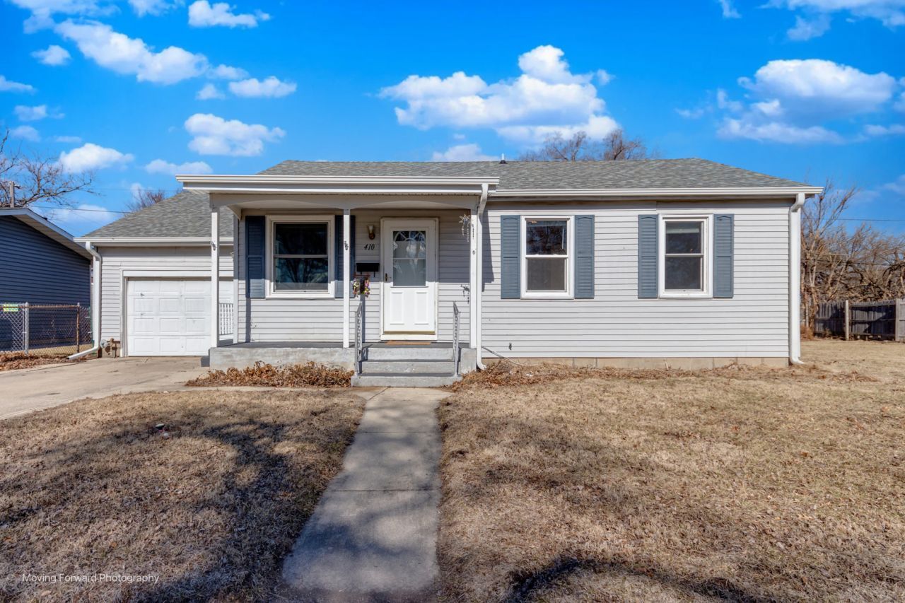 410 N Circle Drive, Wilmington, IL 60481 Main Photo