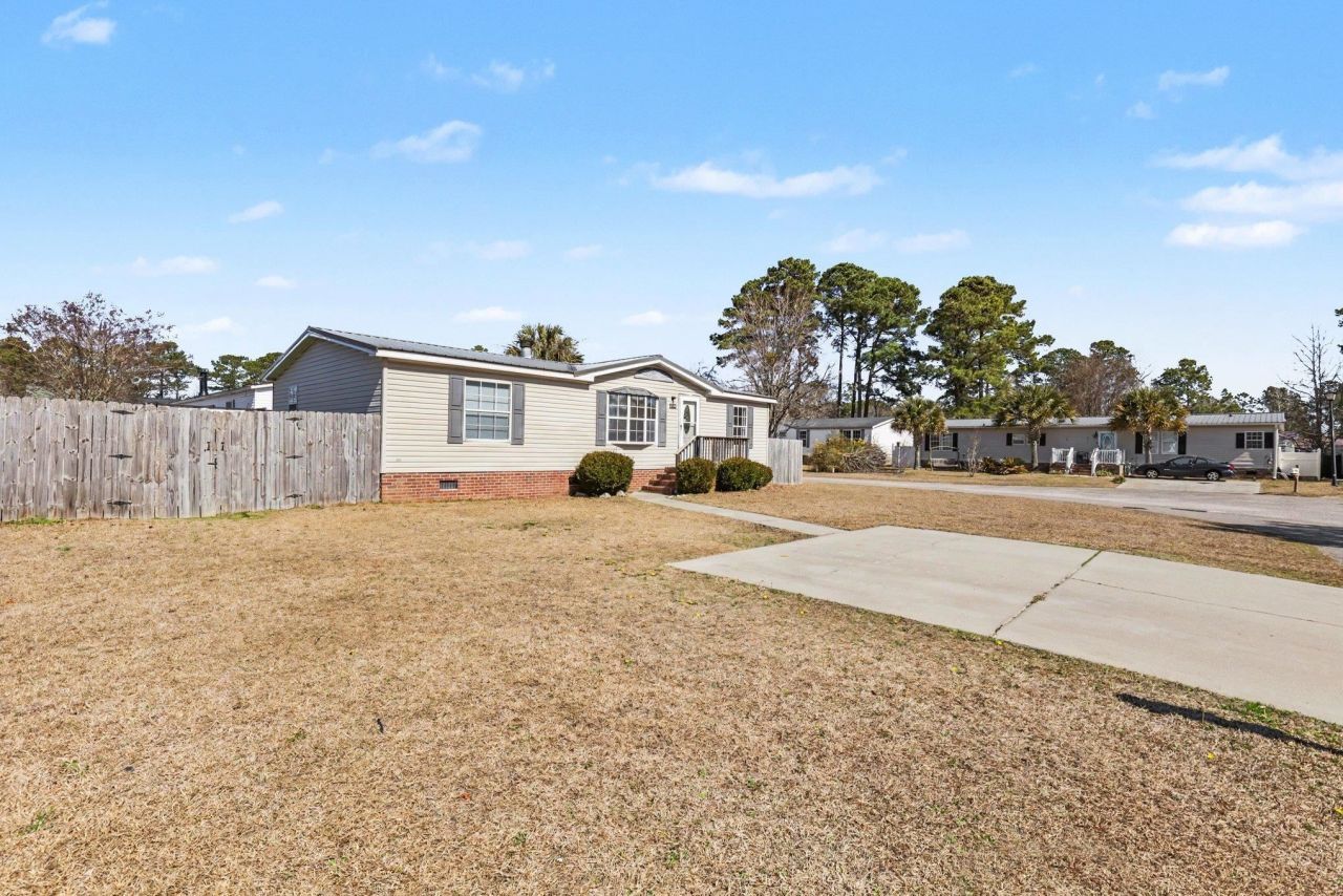 3214 Lyndon Dr. Photo 2