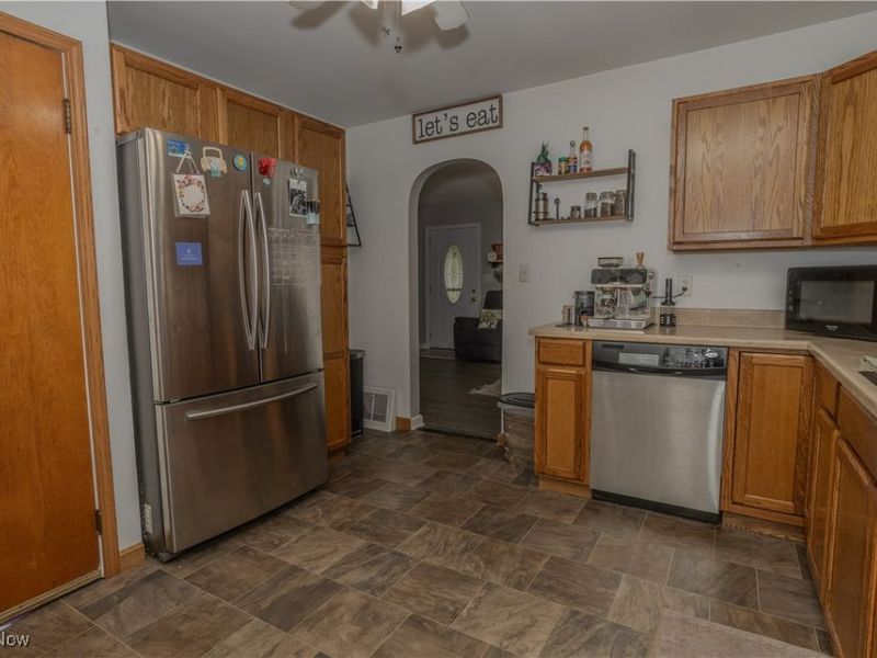 2943 S Union Avenue, Alliance, OH 44601 Photo 10