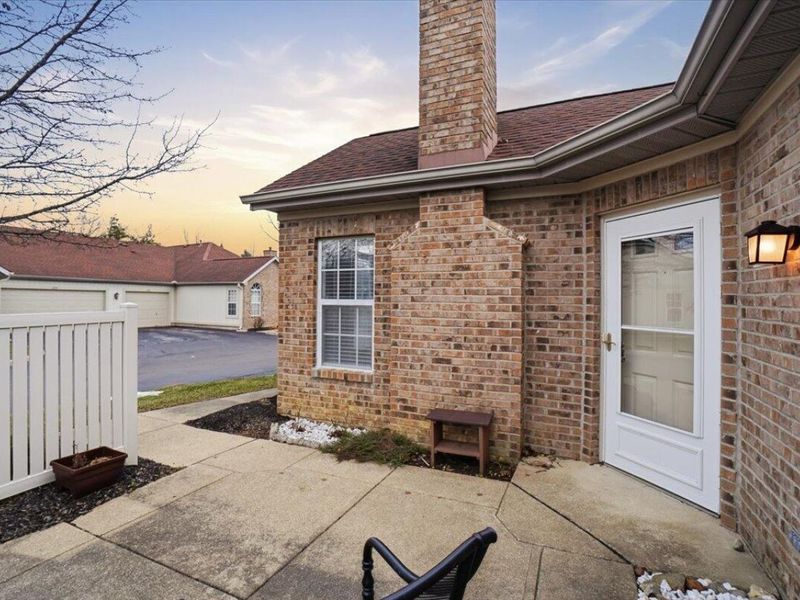 303 Pointe Place , Westerville, OH 43082 Photo 3