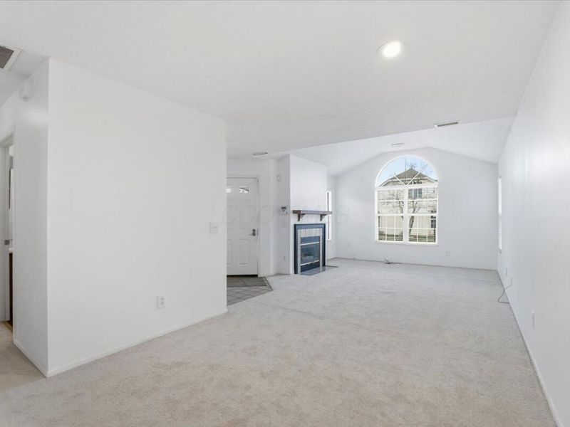 303 Pointe Place , Westerville, OH 43082 Photo 5