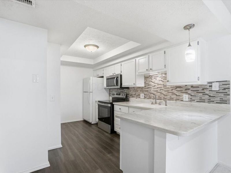 303 Pointe Place , Westerville, OH 43082 Photo 9