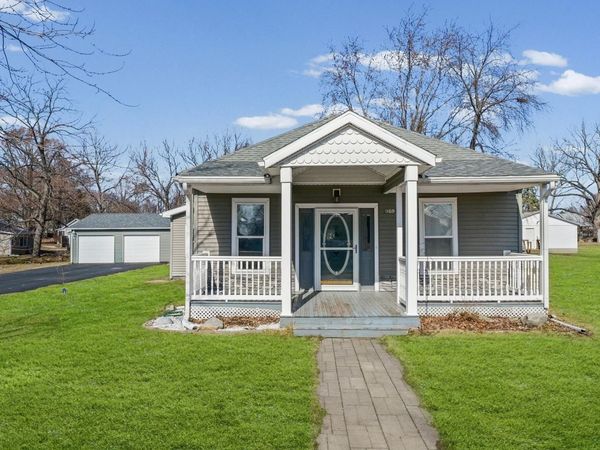 103 E Griggs Street, Mansfield, IL 61854