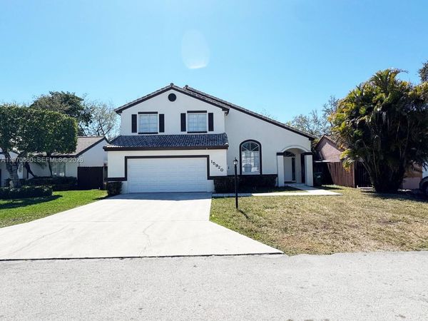 15920 SW 79th Ter , Miami, FL 33193