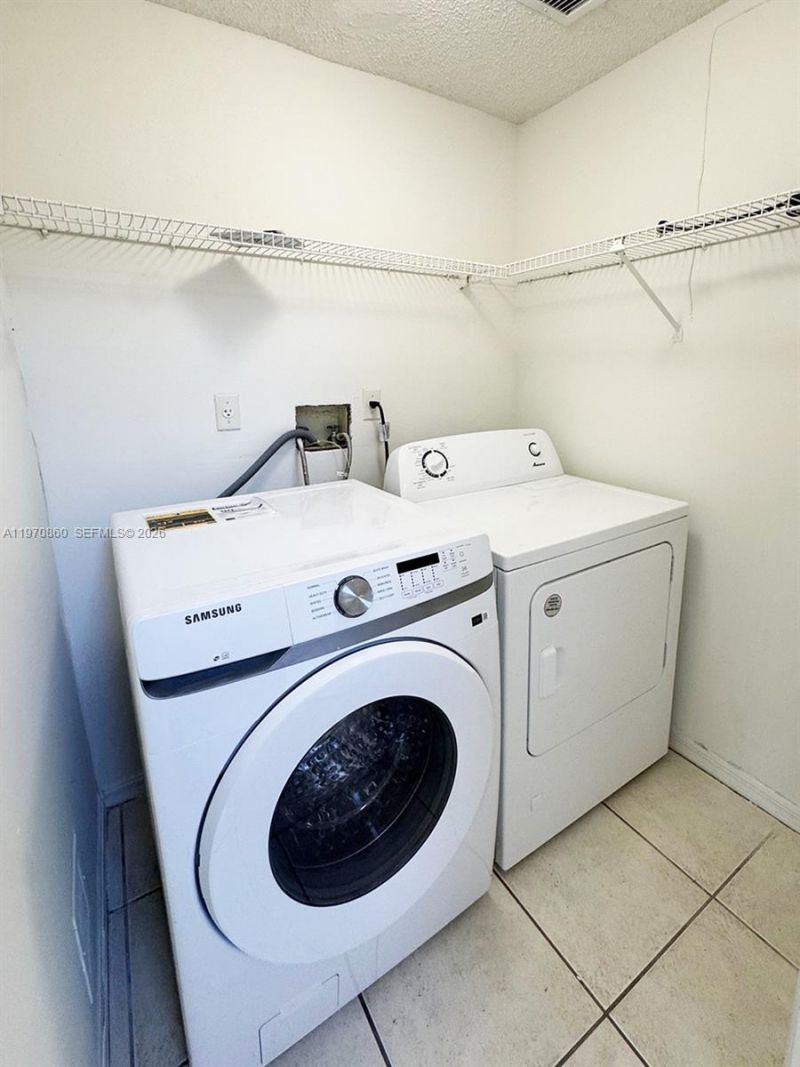 15920 SW 79th Ter, Miami, FL 33193 Photo