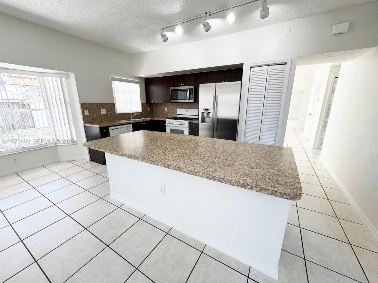 15920 SW 79th Ter, Miami, FL 33193 Photo