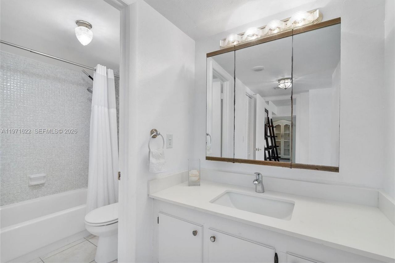 9273 Collins Ave , Unit 901, Surfside, FL 33154 Photo