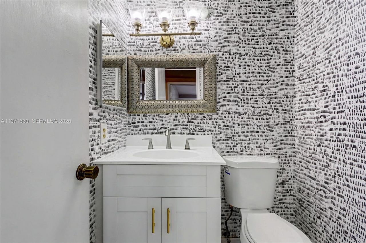 4200 Hillcrest Dr, Unit 406, Hollywood, FL 33021 Photo