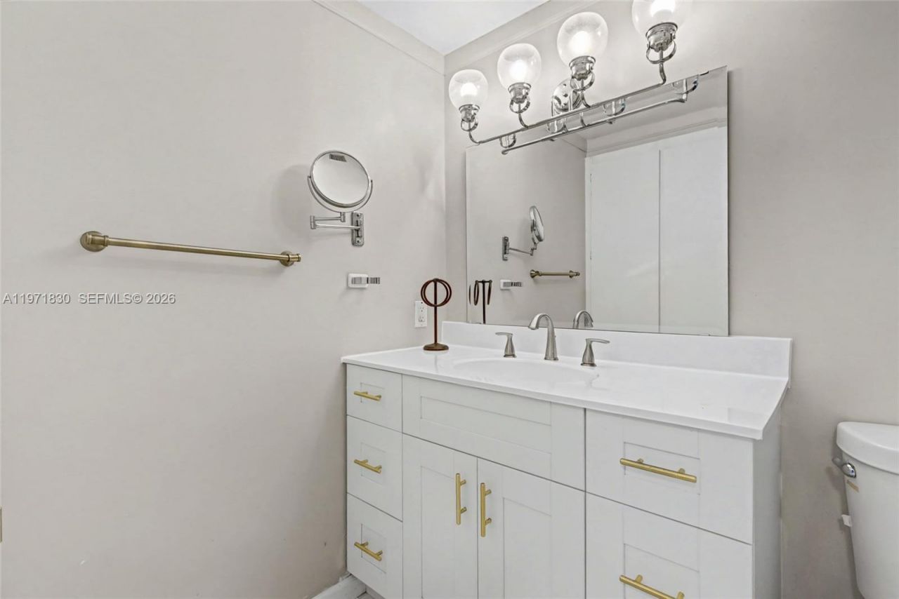 4200 Hillcrest Dr, Unit 406, Hollywood, FL 33021 Photo