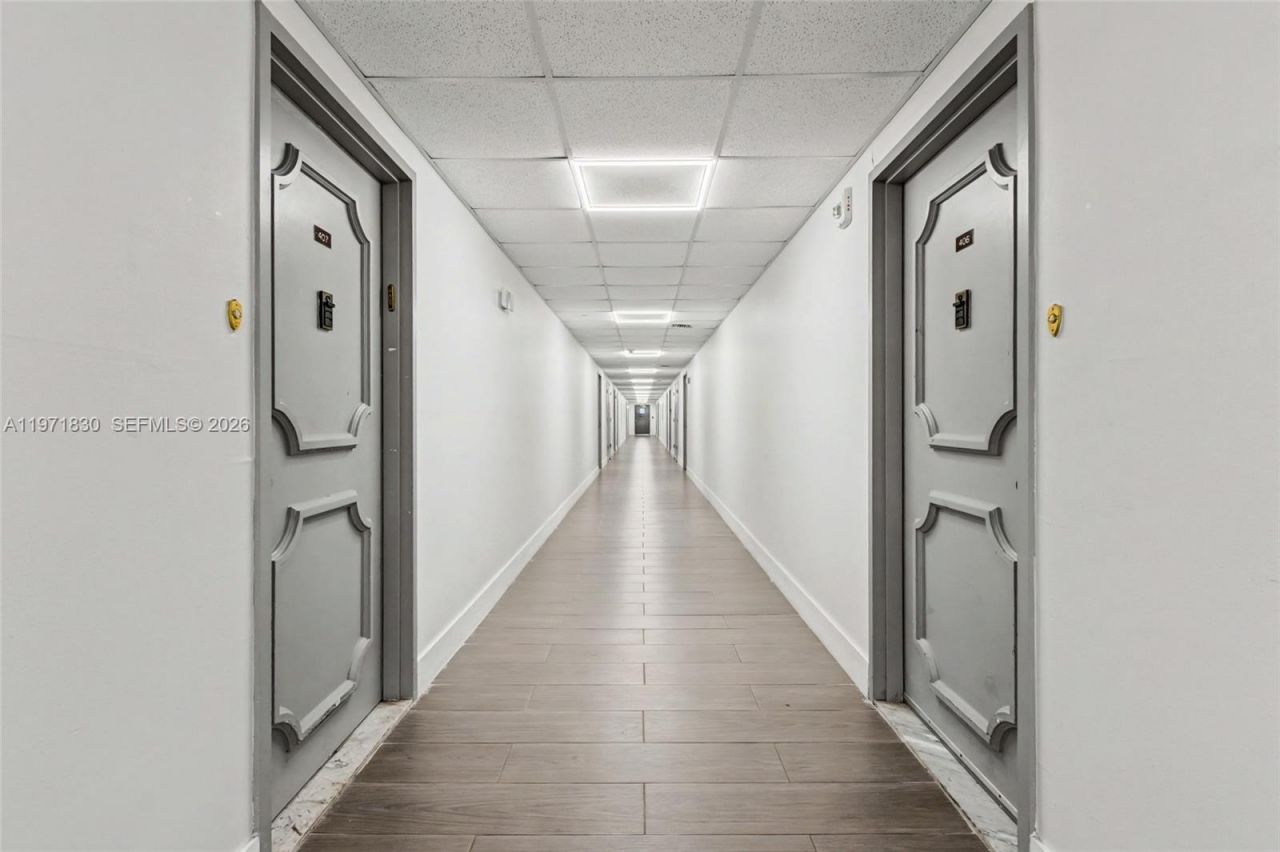 4200 Hillcrest Dr, Unit 406, Hollywood, FL 33021 Photo