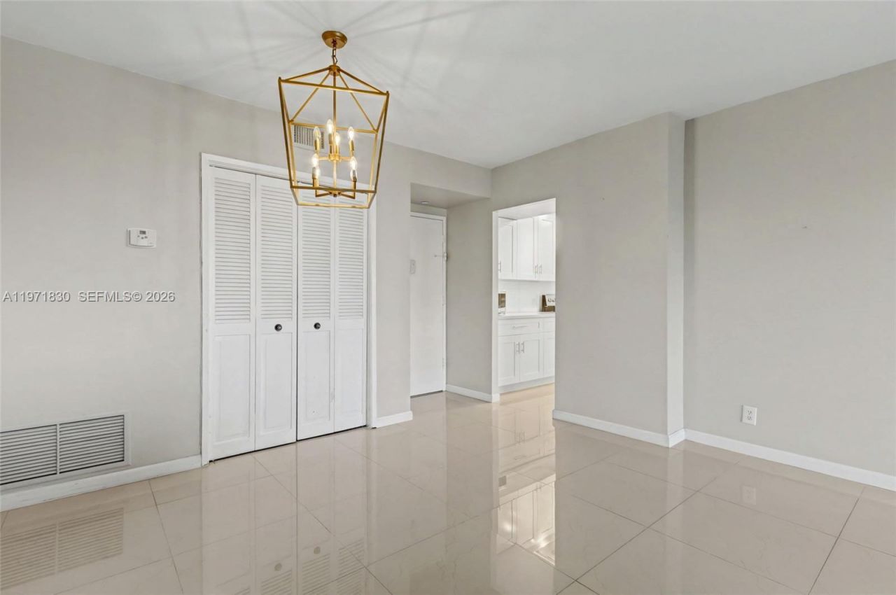 4200 Hillcrest Dr, Unit 406, Hollywood, FL 33021 Photo