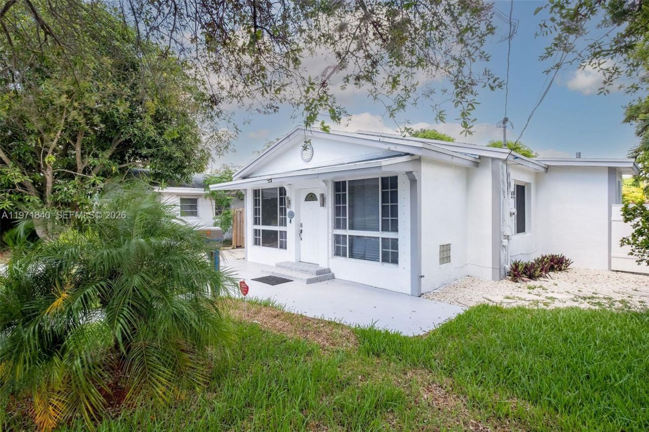 132 SW 2nd Ave, Hallandale Beach, FL 33009 Photo