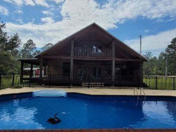 27860 Goat Cooper Road, Robertsdale, AL 36567