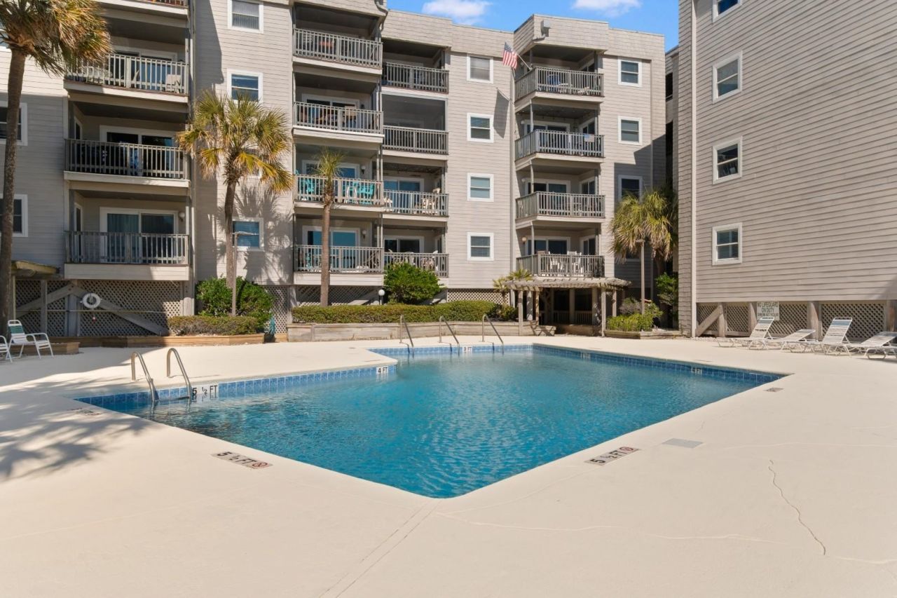 1310 N Waccamaw Dr.  Photo 32