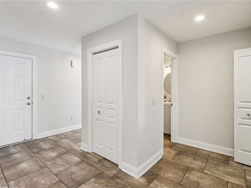 1416 Spyglass Hill Drive, Brunswick, OH 44212 Photo 6