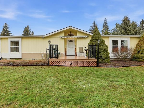 401 E Poplar St, Tekoa, WA 99033