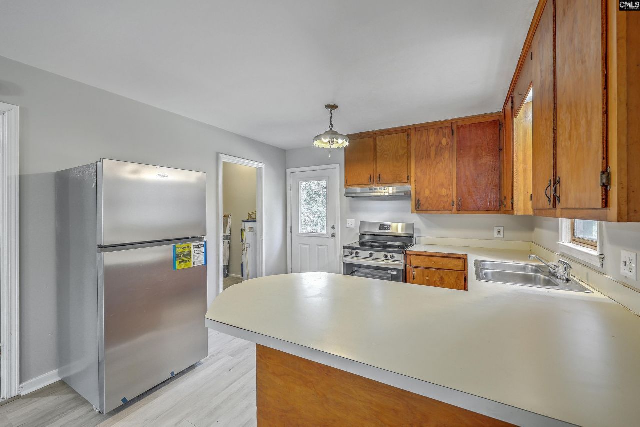 225 Reardon Street  Photo 13