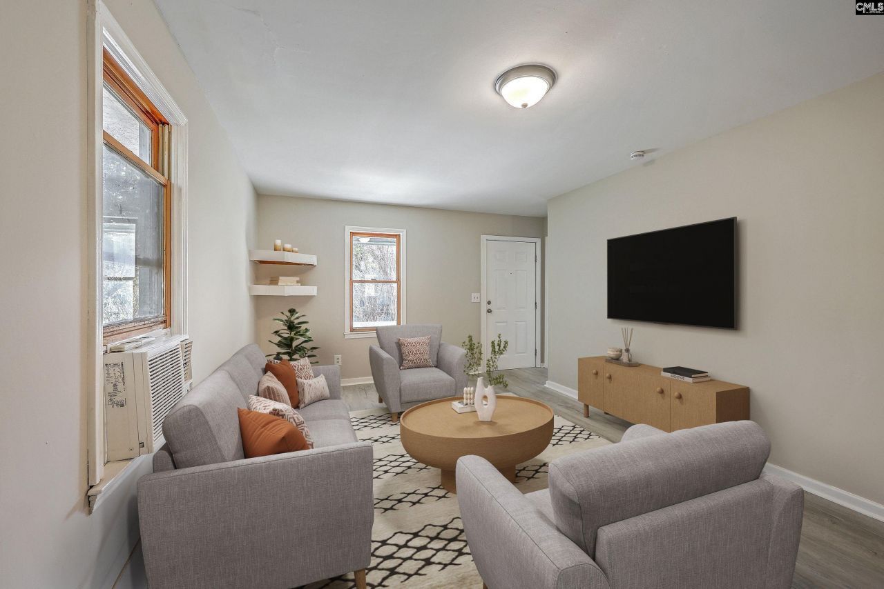 225 Reardon Street  Photo 7