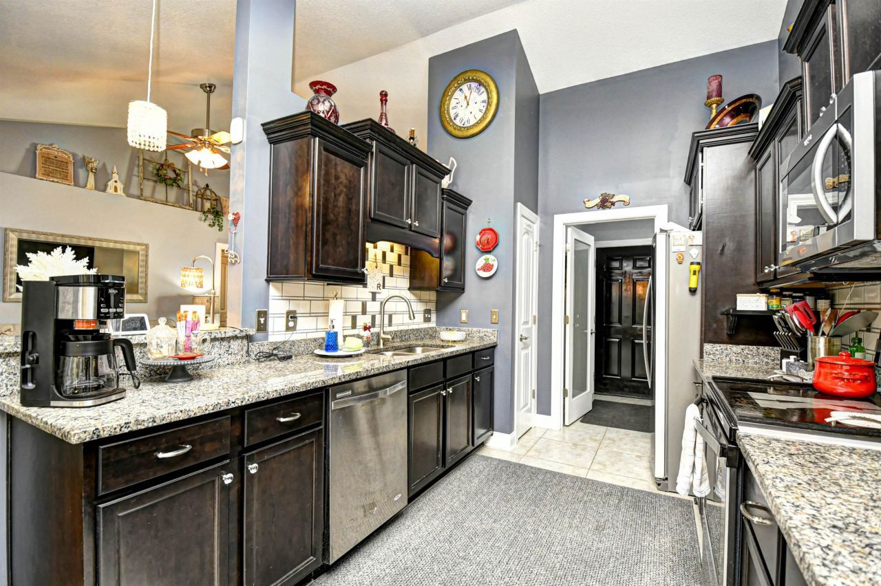 428 Oakham Dr. Photo 13