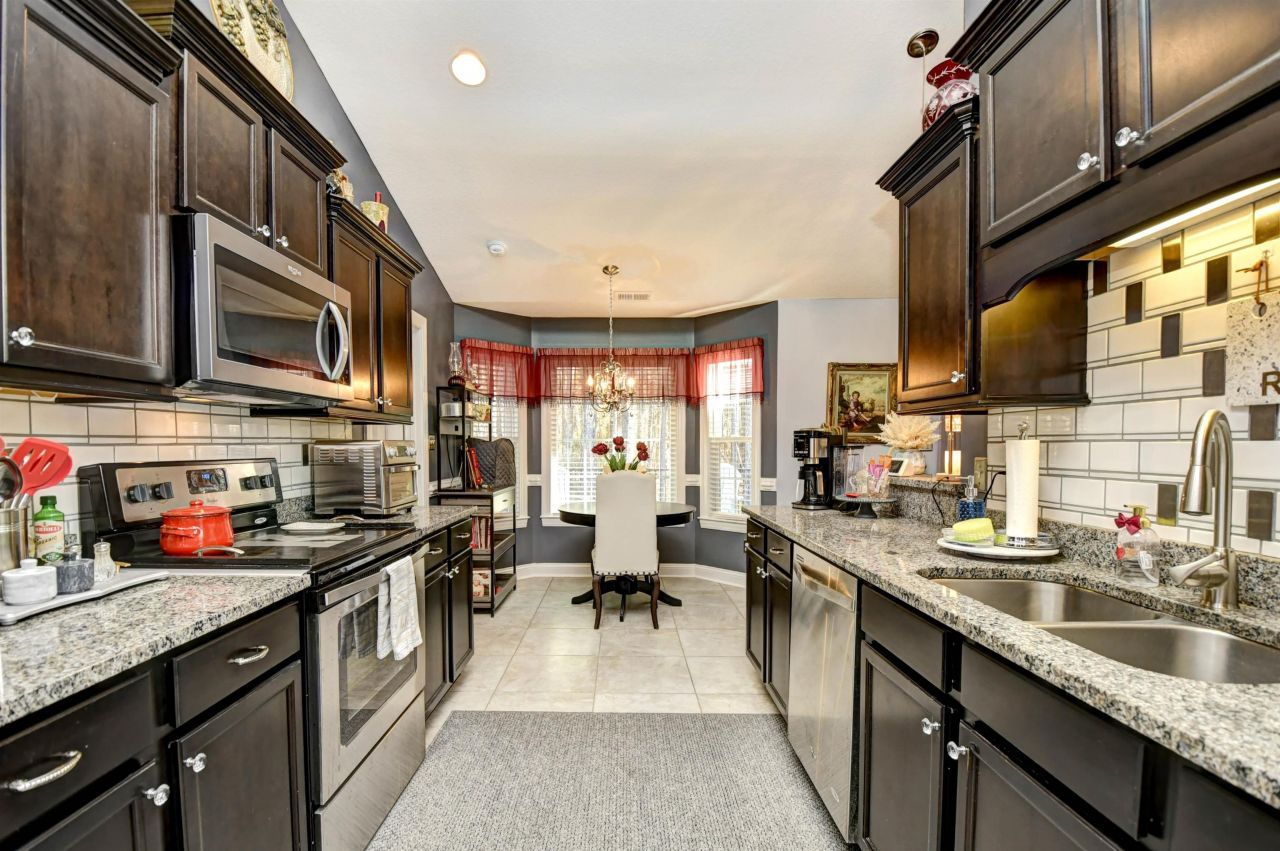 428 Oakham Dr. Photo 14