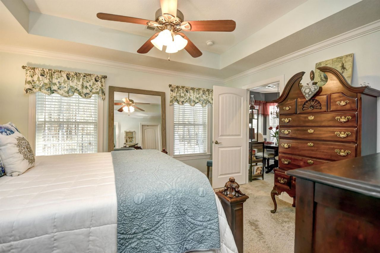 428 Oakham Dr. Photo 19